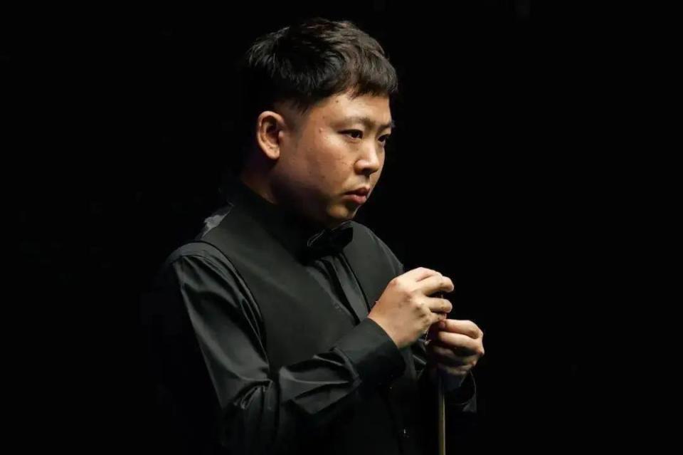 国青少年足 国青少年足