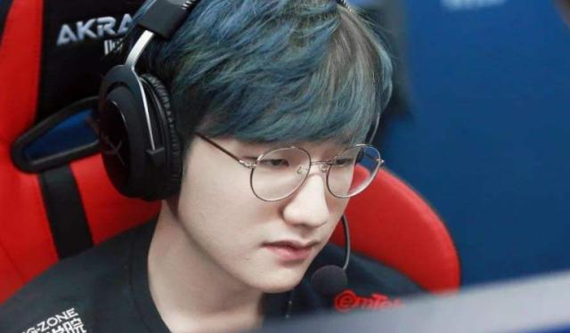 与强势的 与强势的